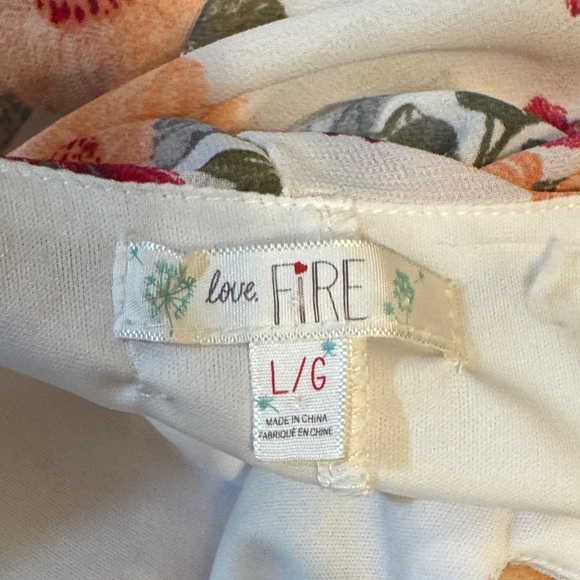 Love Fire Floral Lace Trim Dress. Size Large - Picture 7 of 7